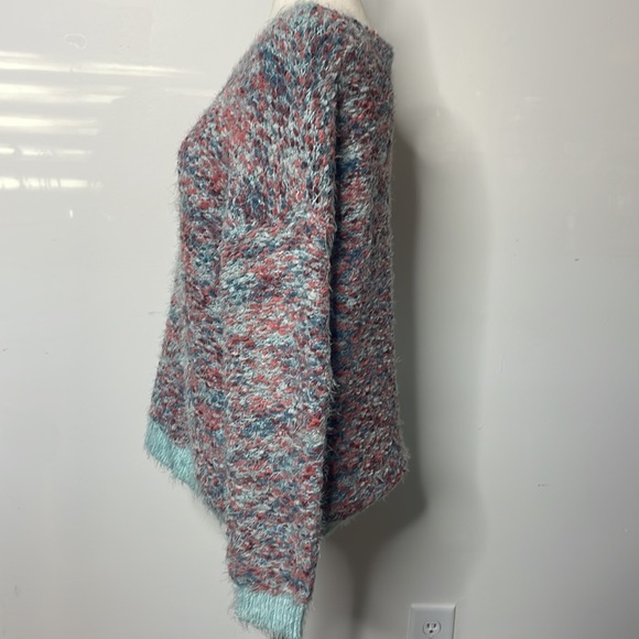 BCBG Cozy Sweater - Size Med/Large - Picture 2 of 5